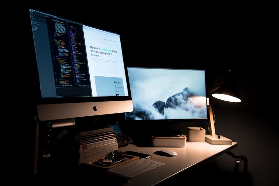 Portátil mostrando una web rápida y moderna